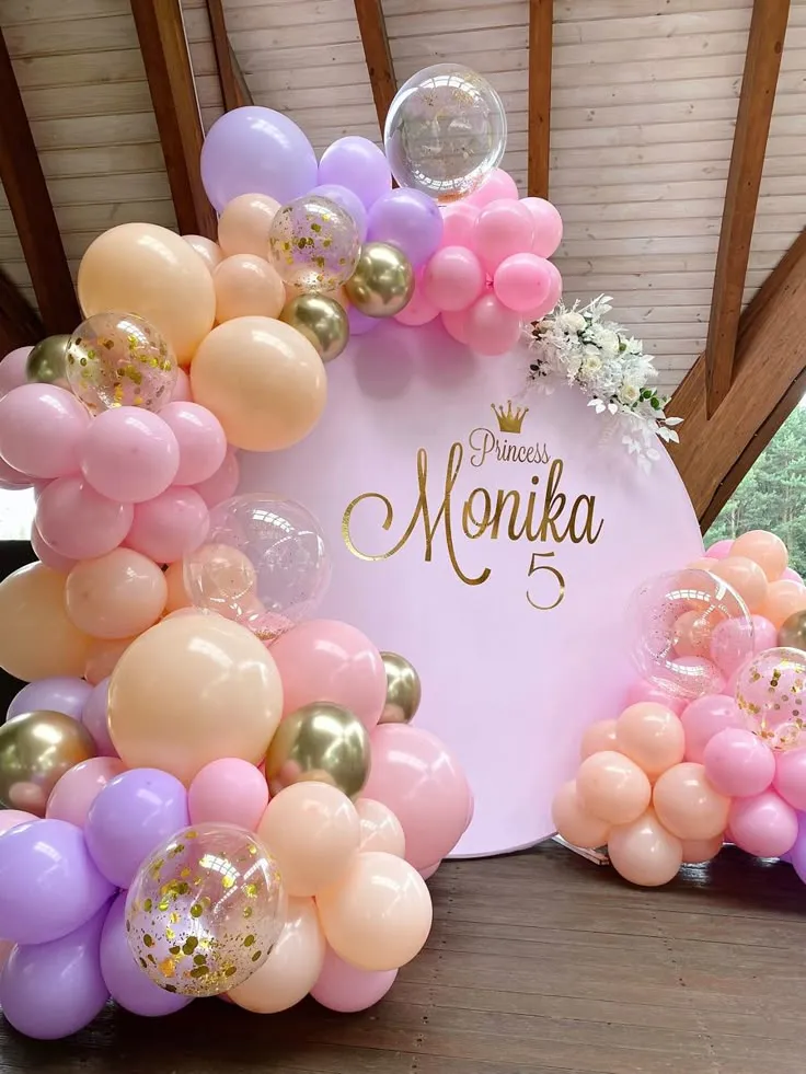 Round Board Balloons Backdrop